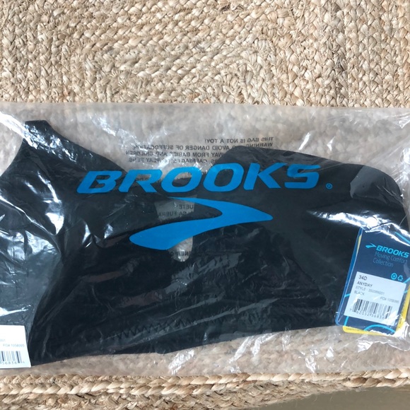Brooks Other - Brooks sports bra
